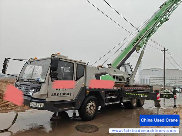 Buy Zoomlion ZTC201V551 Used Crane Buy Zoomlion ZTC201V551 Used Crane